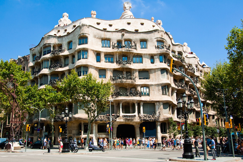 La Pedrera met de katalanske architecten van Antoni Gaudi. Barcelona.